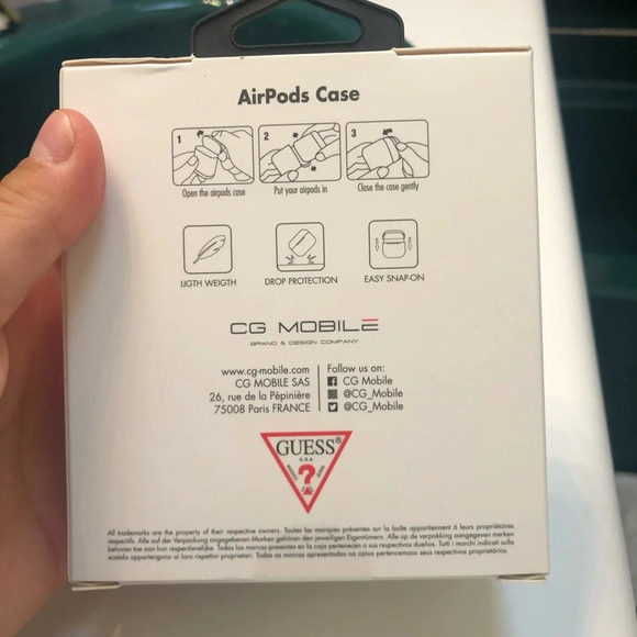 NIB GUESS AIRPOD PRO CASE - Picture 2 of 2